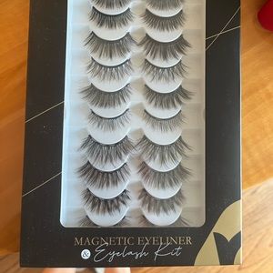 Magnetic eyelashes kit, 10 pc eyelashes and eyeliner kit. By beyelian. New